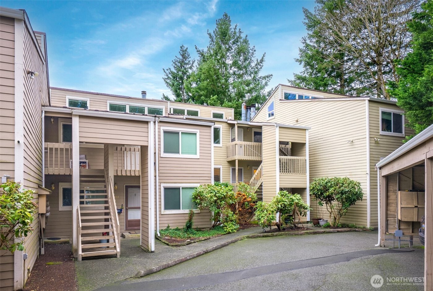 12003 100th Avenue NE #202, Kirkland, WA 98034