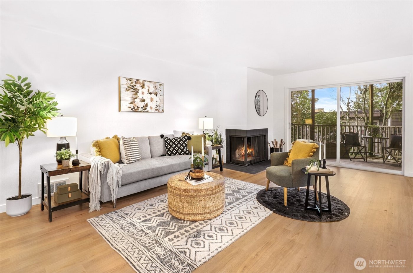 12003 100th Avenue NE #202, Kirkland, WA 98034