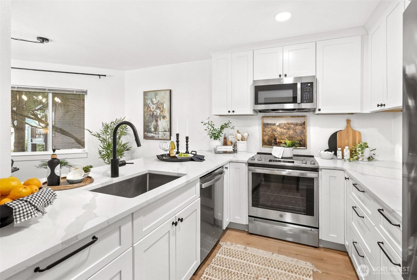 12003 100th Avenue NE #202, Kirkland, WA 98034