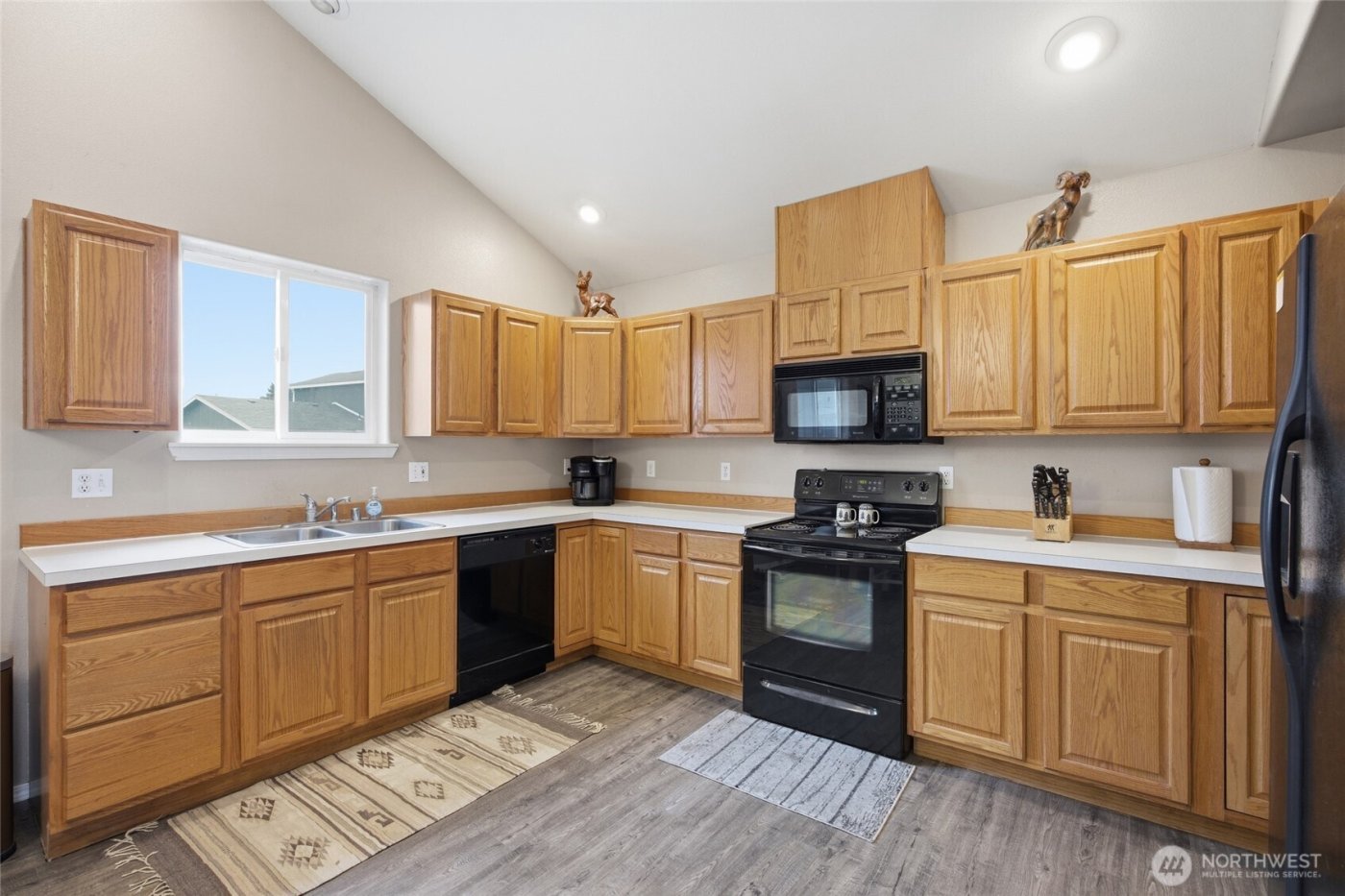 112 W Belmont Avenue , Moses Lake, WA 98837