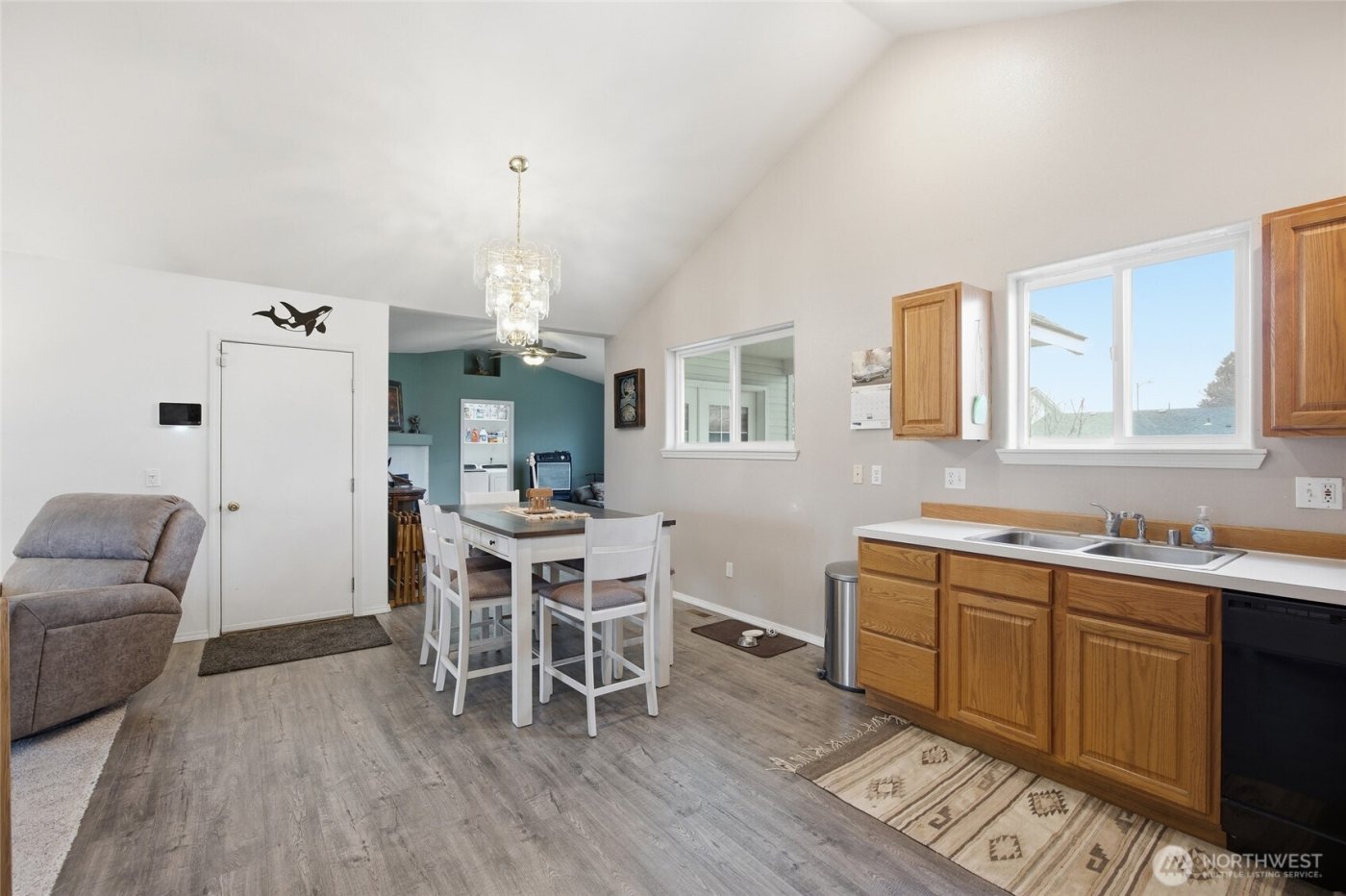 112 W Belmont Avenue , Moses Lake, WA 98837