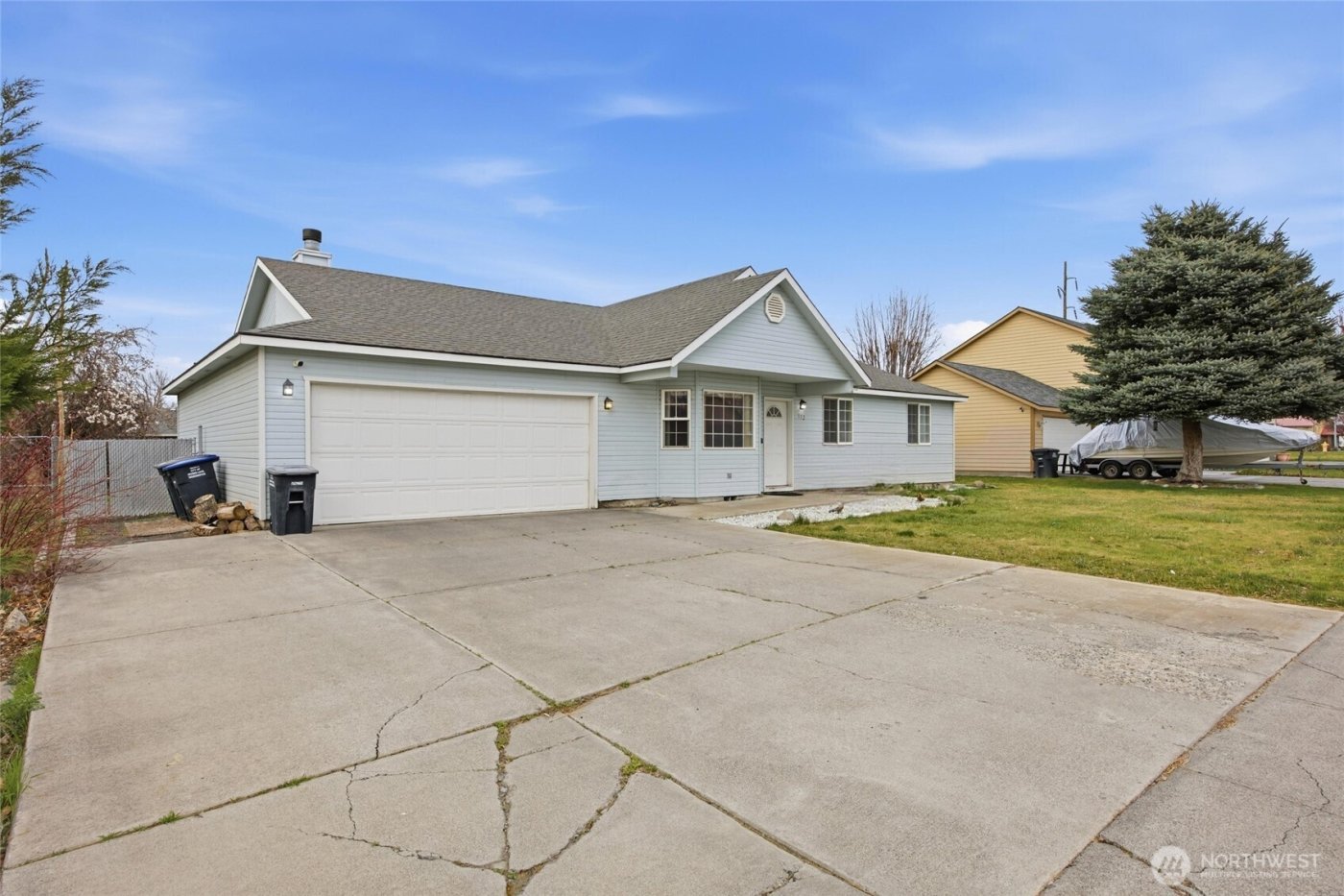 112 W Belmont Avenue , Moses Lake, WA 98837