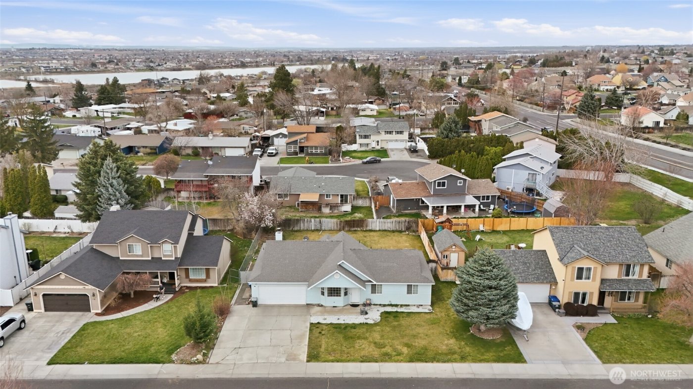 112 W Belmont Avenue , Moses Lake, WA 98837