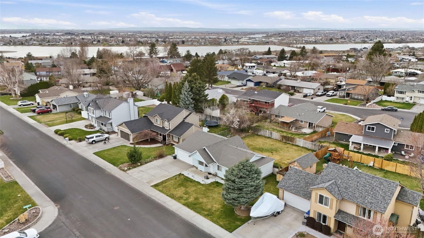 112 W Belmont Avenue , Moses Lake, WA 98837