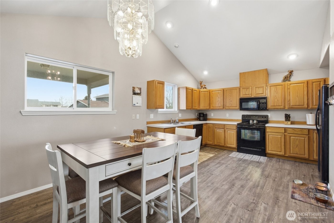 112 W Belmont Avenue , Moses Lake, WA 98837