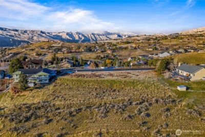 3979 Burch Mountain Road , Wenatchee, WA 98801 - Photo 4