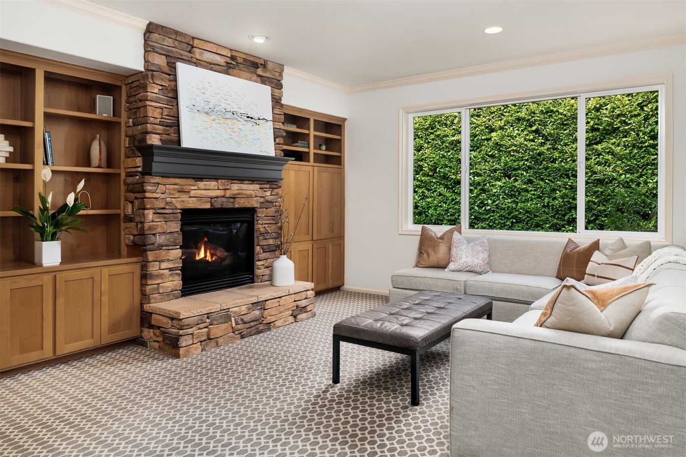 10414 SE 13th Street , Bellevue, WA 98004