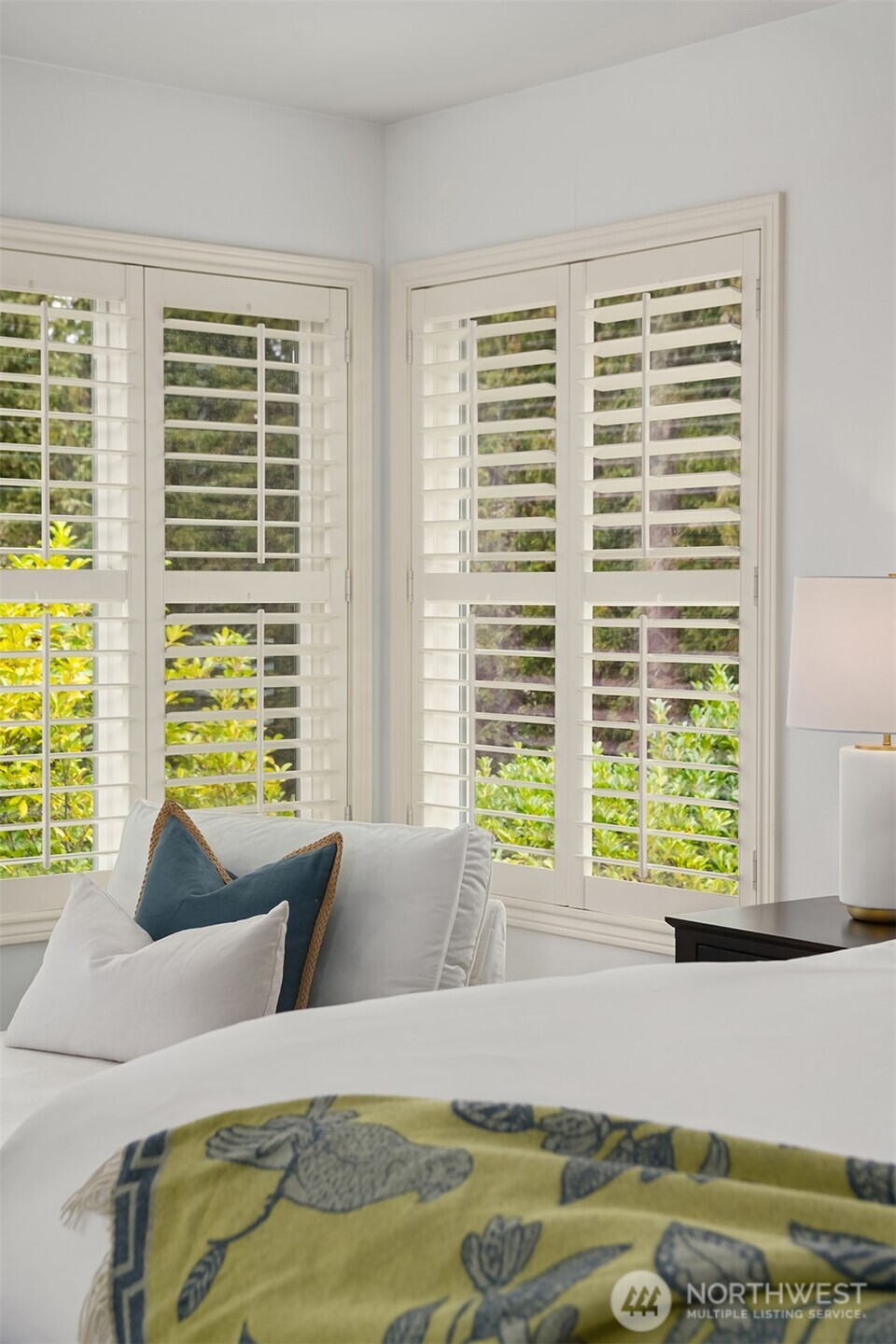 10414 SE 13th Street , Bellevue, WA 98004