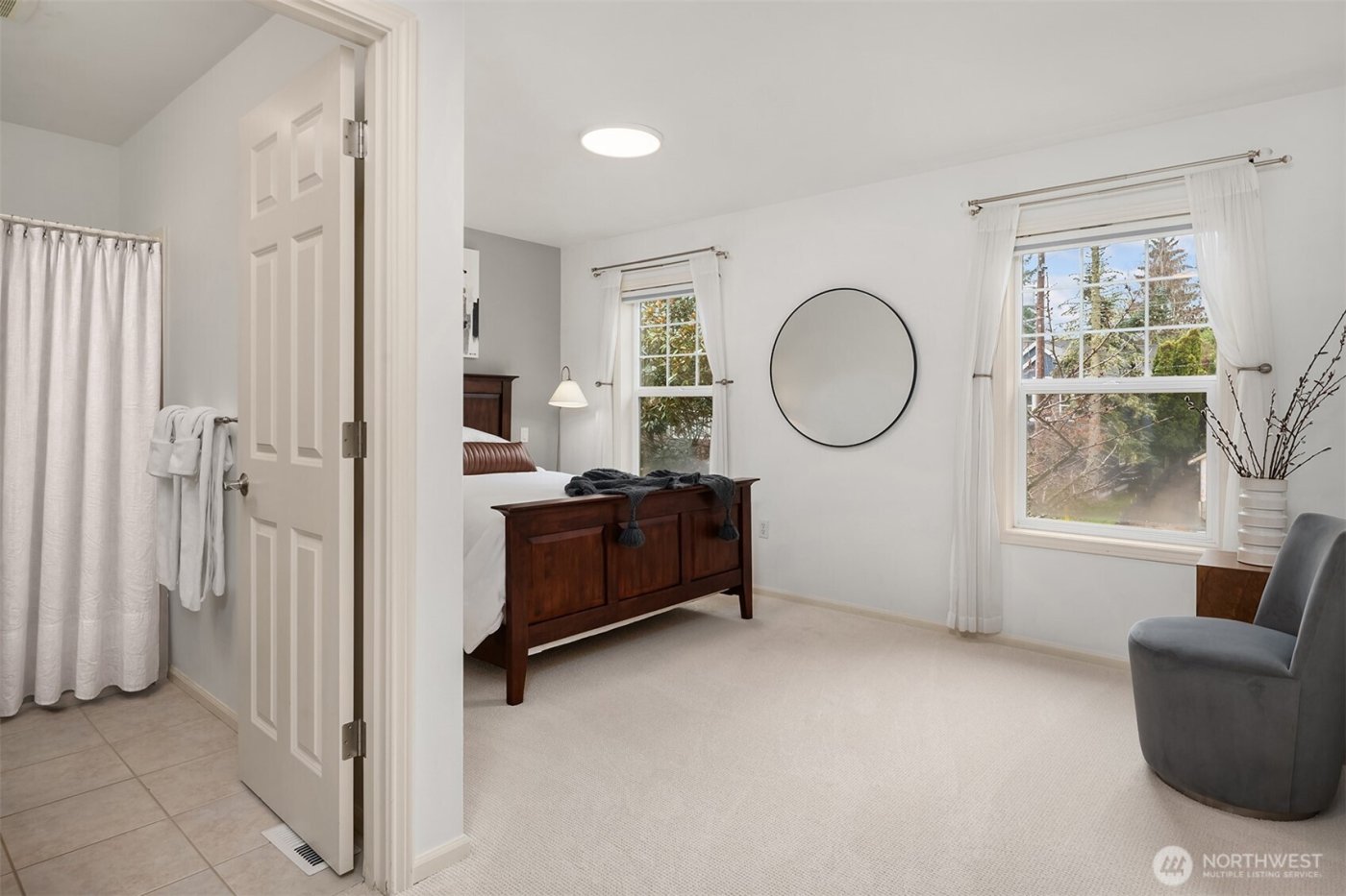 10414 SE 13th Street , Bellevue, WA 98004