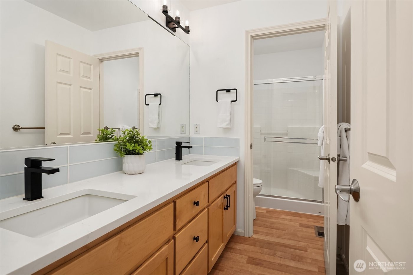 10414 SE 13th Street , Bellevue, WA 98004