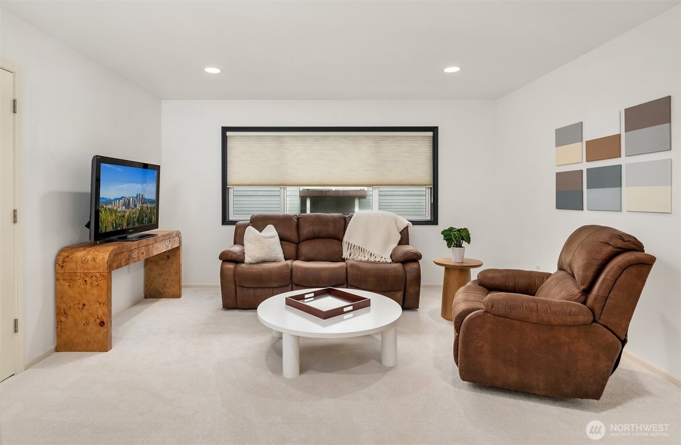 10414 SE 13th Street , Bellevue, WA 98004