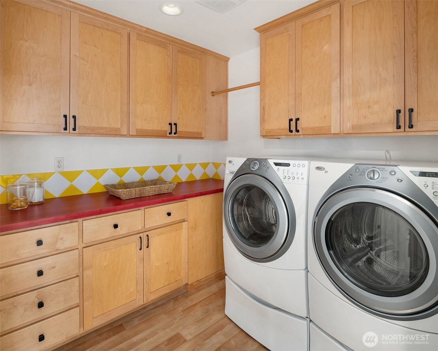 10414 SE 13th Street , Bellevue, WA 98004