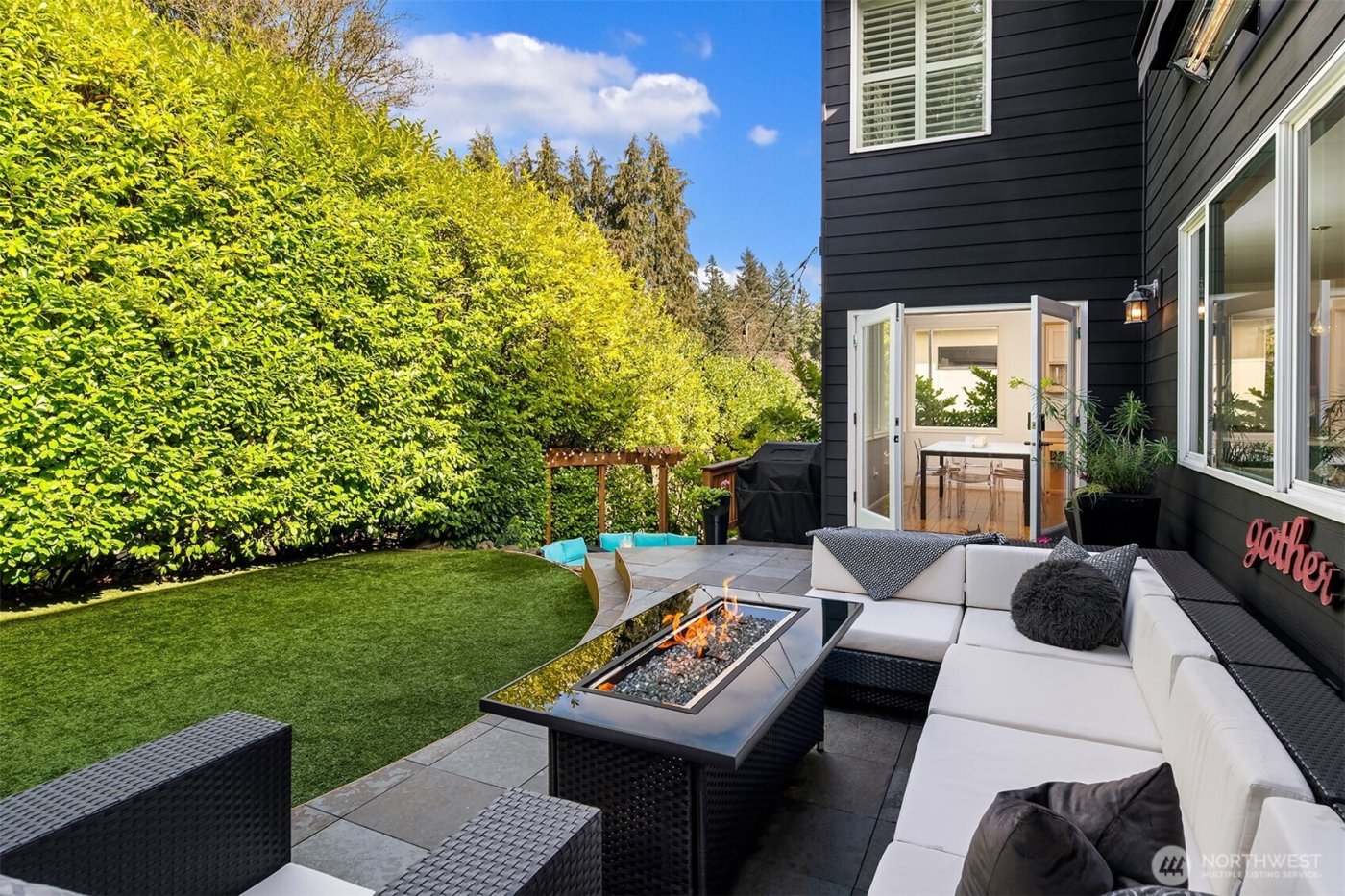 10414 SE 13th Street , Bellevue, WA 98004