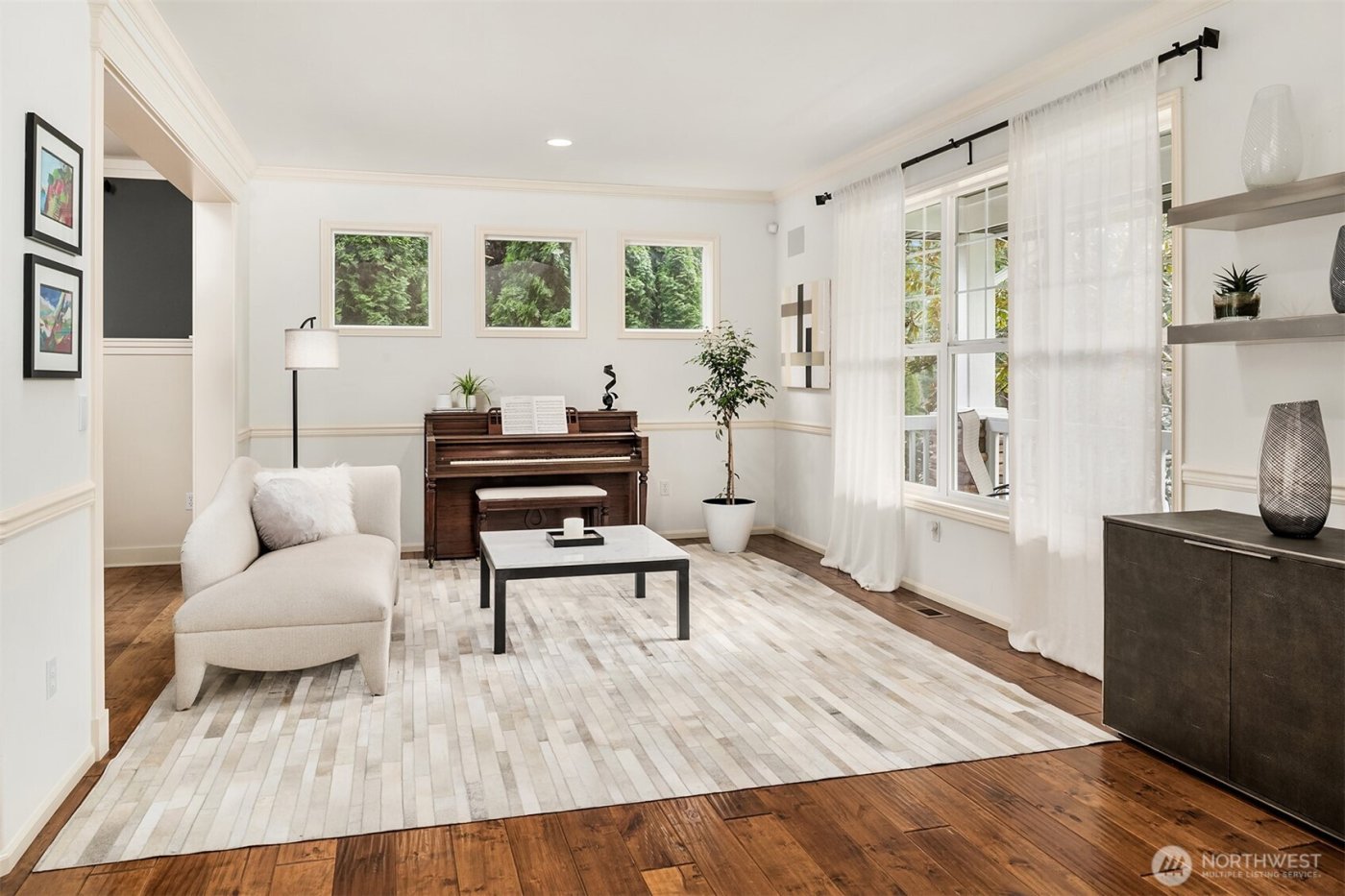 10414 SE 13th Street , Bellevue, WA 98004