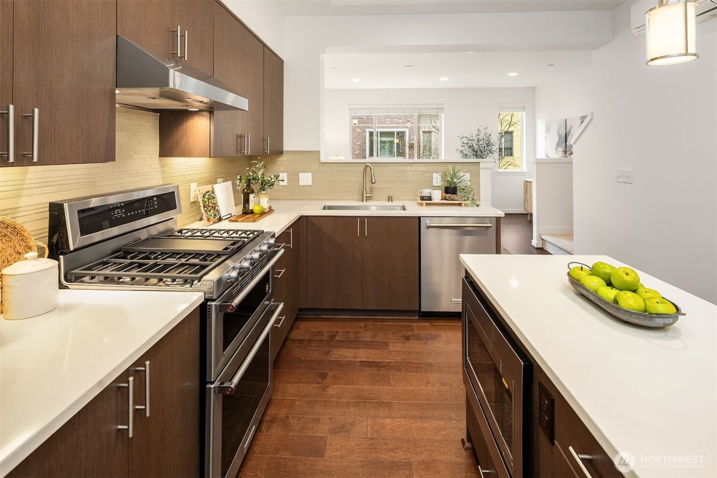 15711 NE 14th Alley , Bellevue, WA 98008