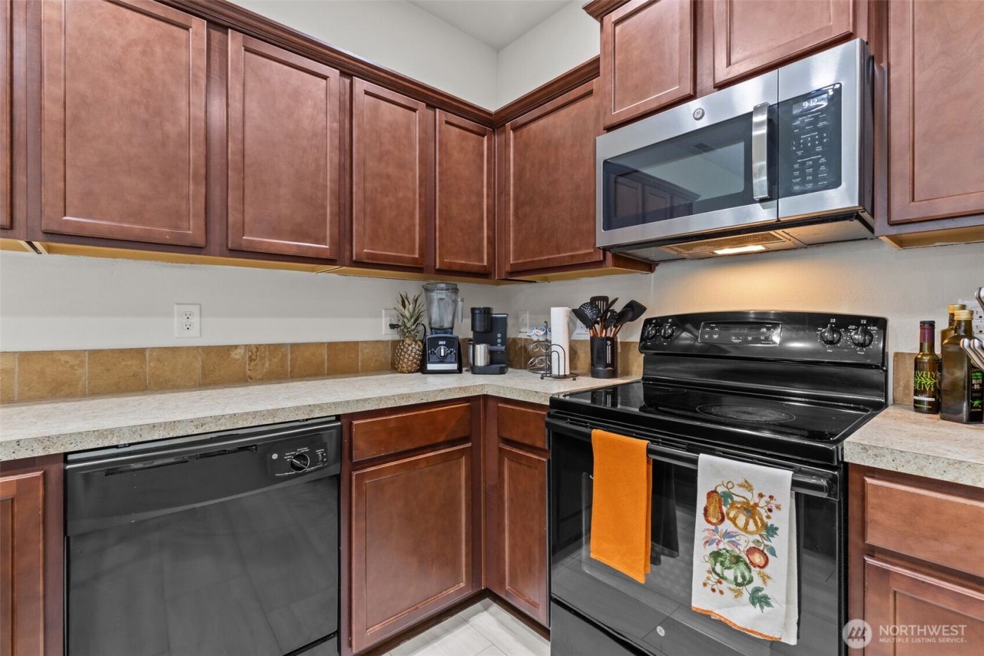 4652 E Q Street , Tacoma, WA 98404