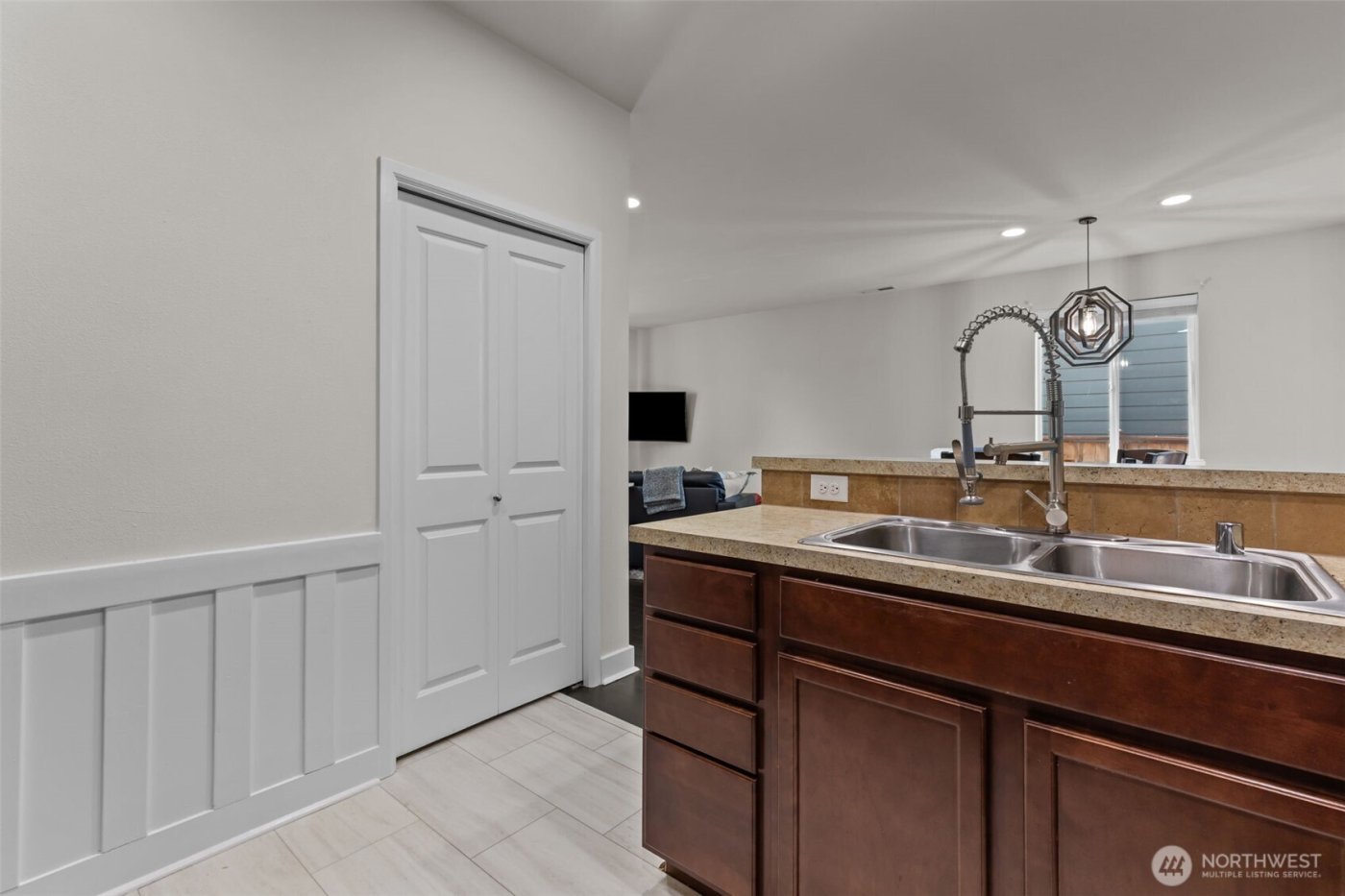 4652 E Q Street , Tacoma, WA 98404