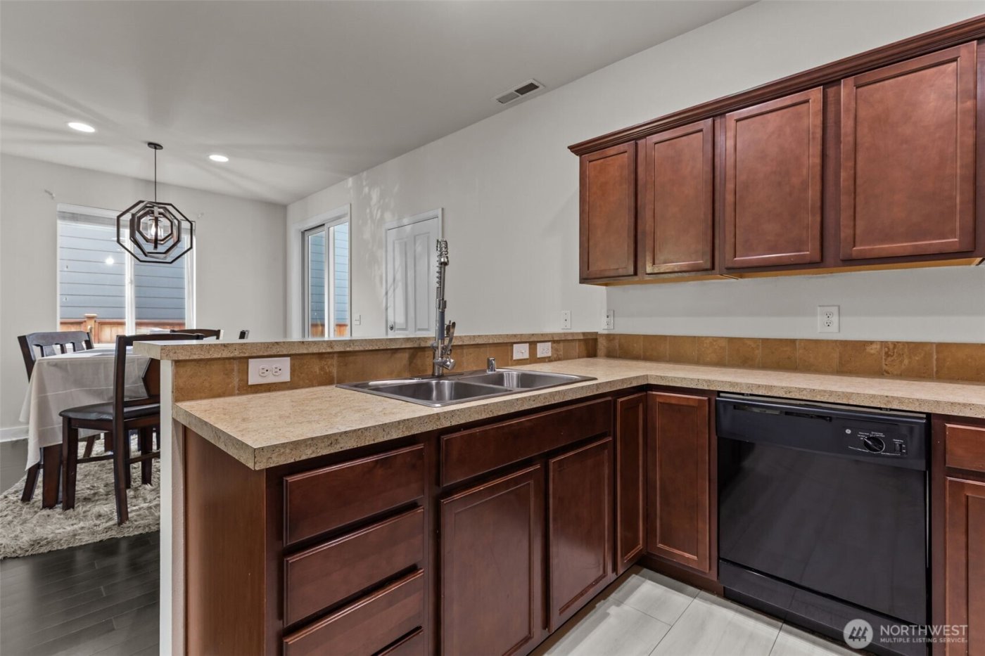 4652 E Q Street , Tacoma, WA 98404