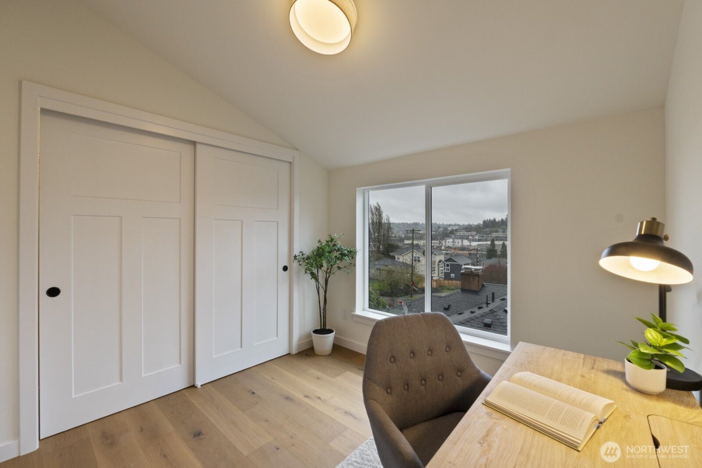 2213 W Bertona Street , Seattle, WA 98199