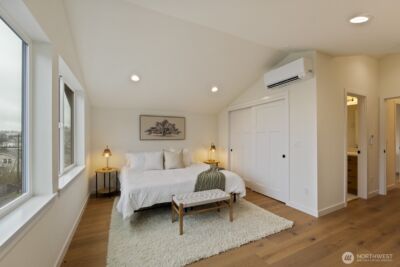 2213 W Bertona Street , Seattle, WA 98199 - Photo 19