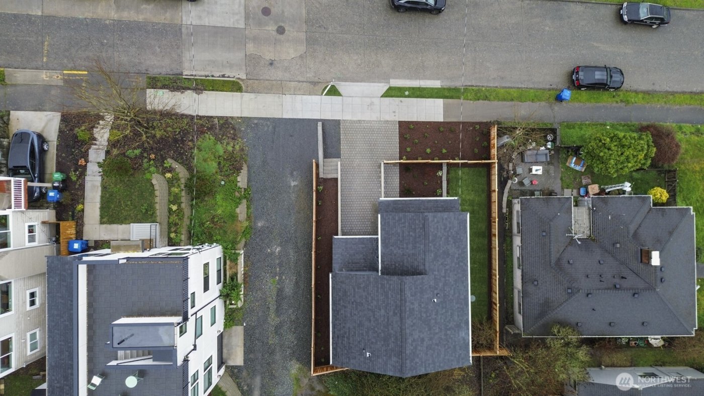 2213 W Bertona Street , Seattle, WA 98199