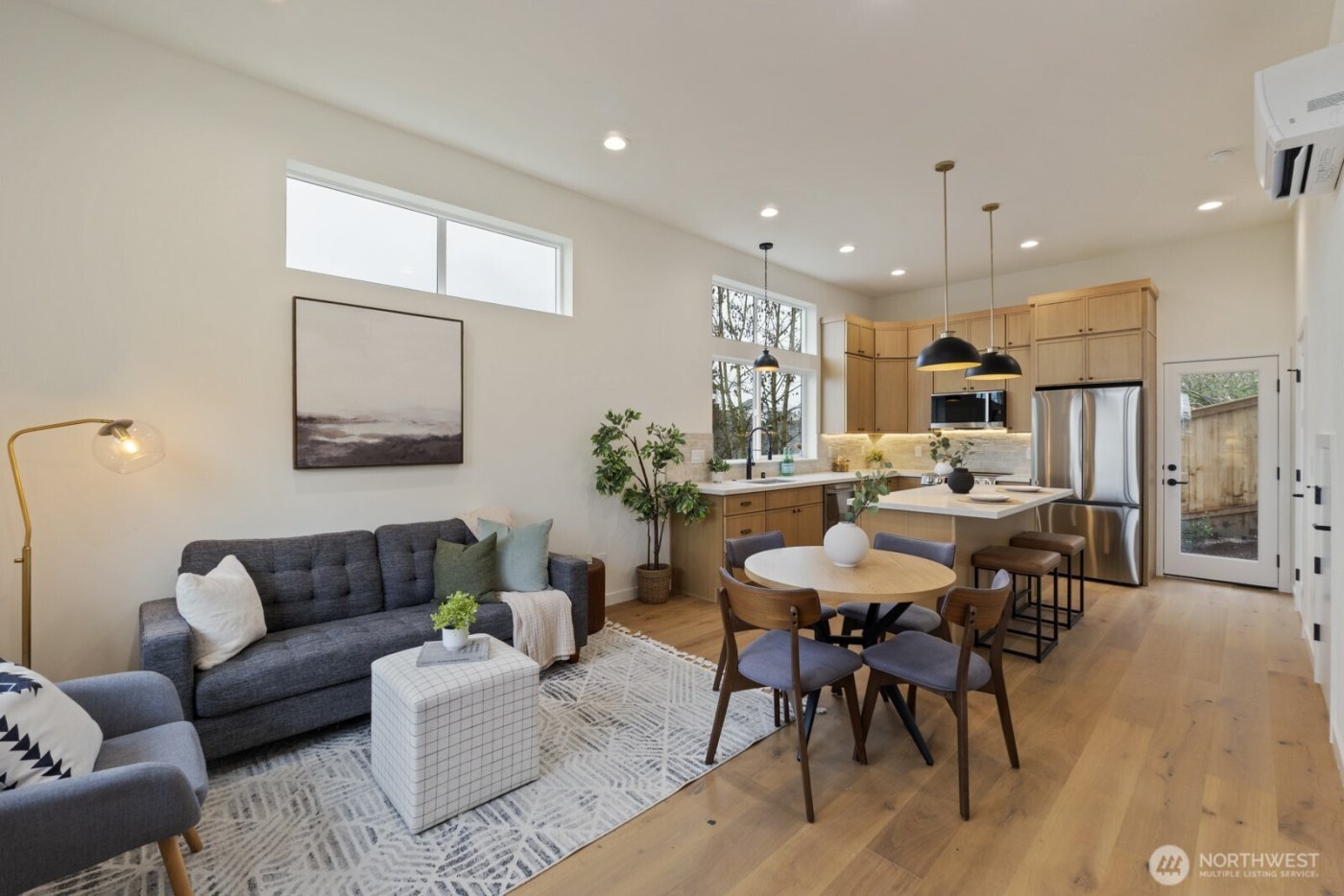 2213 W Bertona Street , Seattle, WA 98199