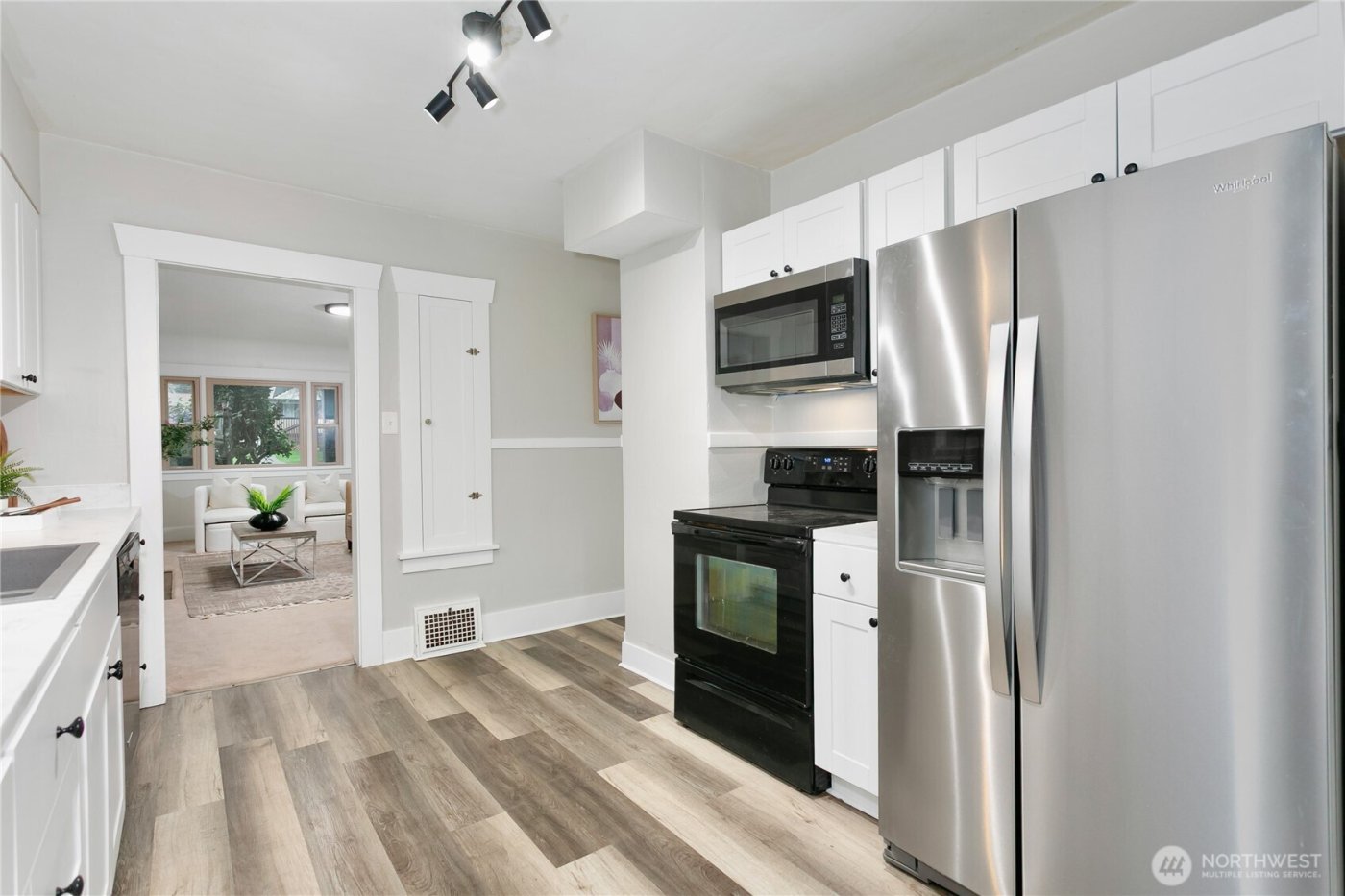 4822 S L Street , Tacoma, WA 98408