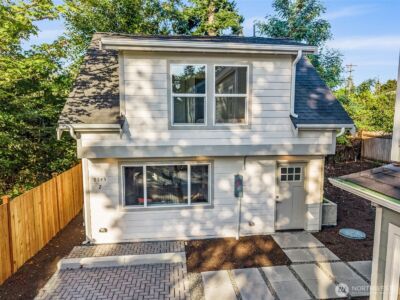 9545 Wallingford Avenue N, Seattle, WA 98103