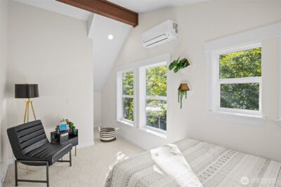 9545 Wallingford Avenue N, Seattle, WA 98103 - Photo 15