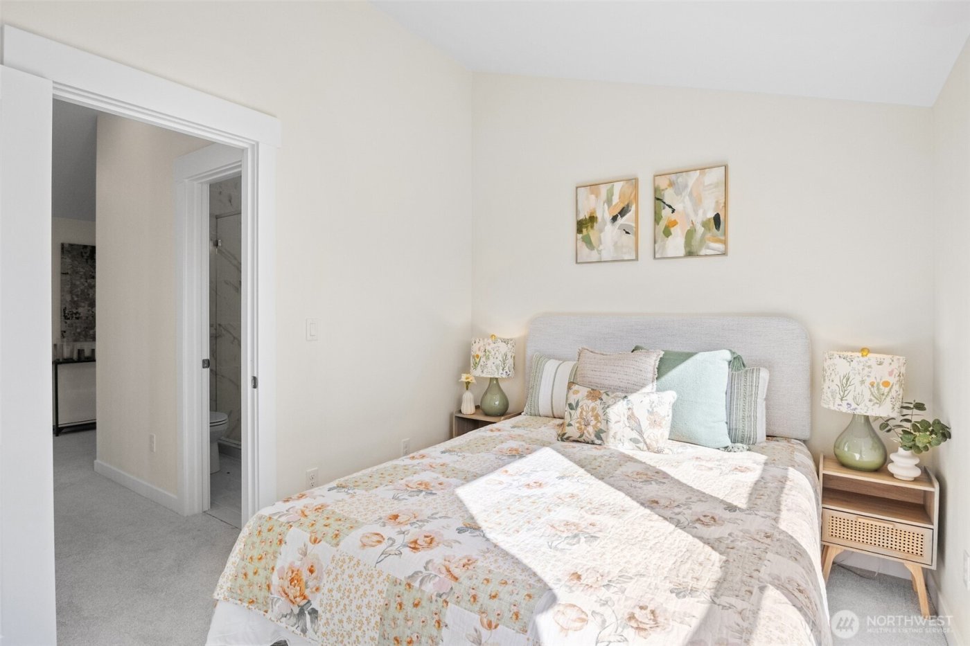 9545 Wallingford Avenue N, Seattle, WA 98103