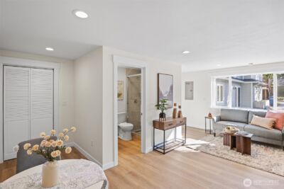 9545 Wallingford Avenue N, Seattle, WA 98103 - Photo 10