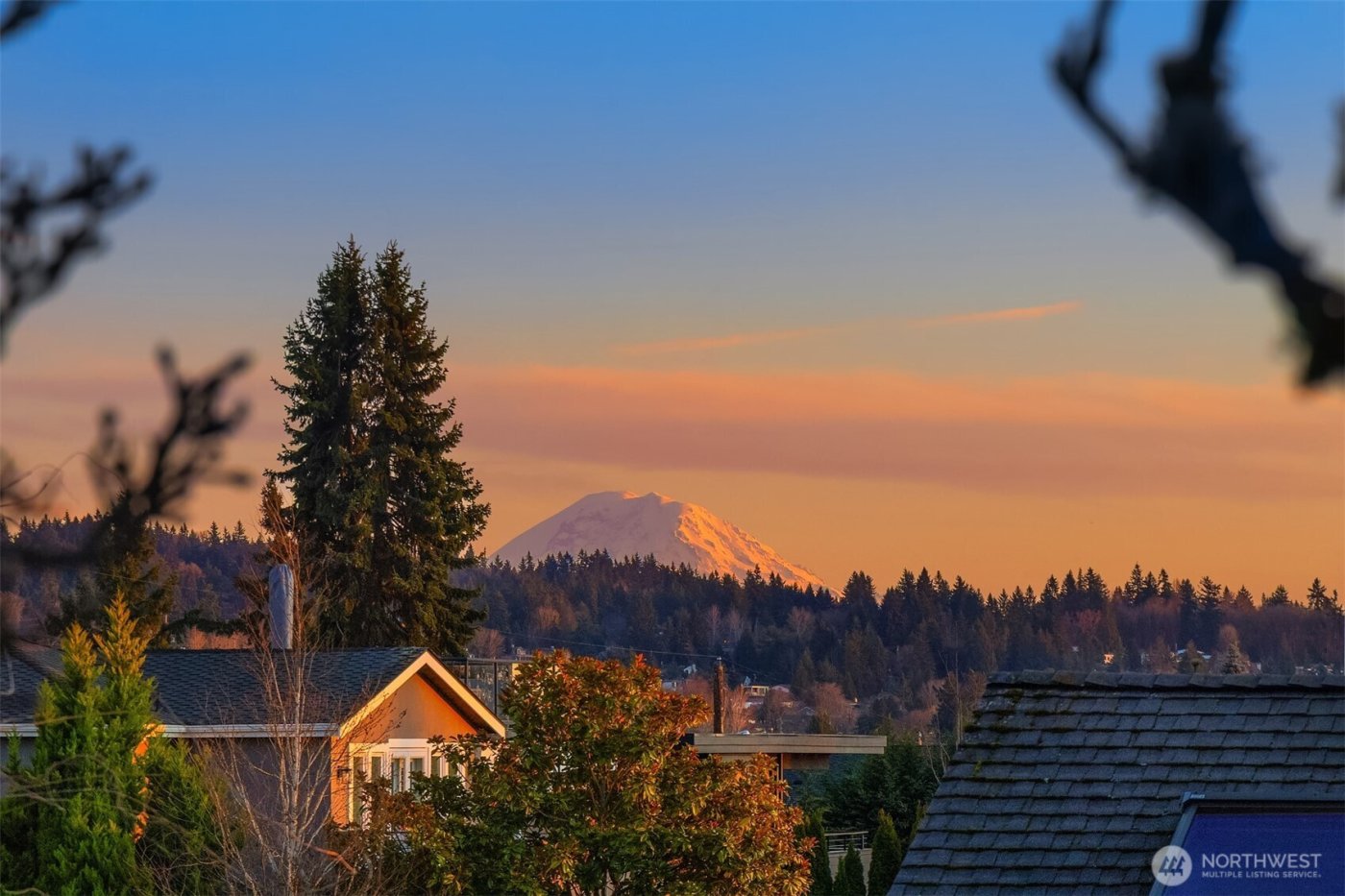 7 10th Avenue , Kirkland, WA 98033