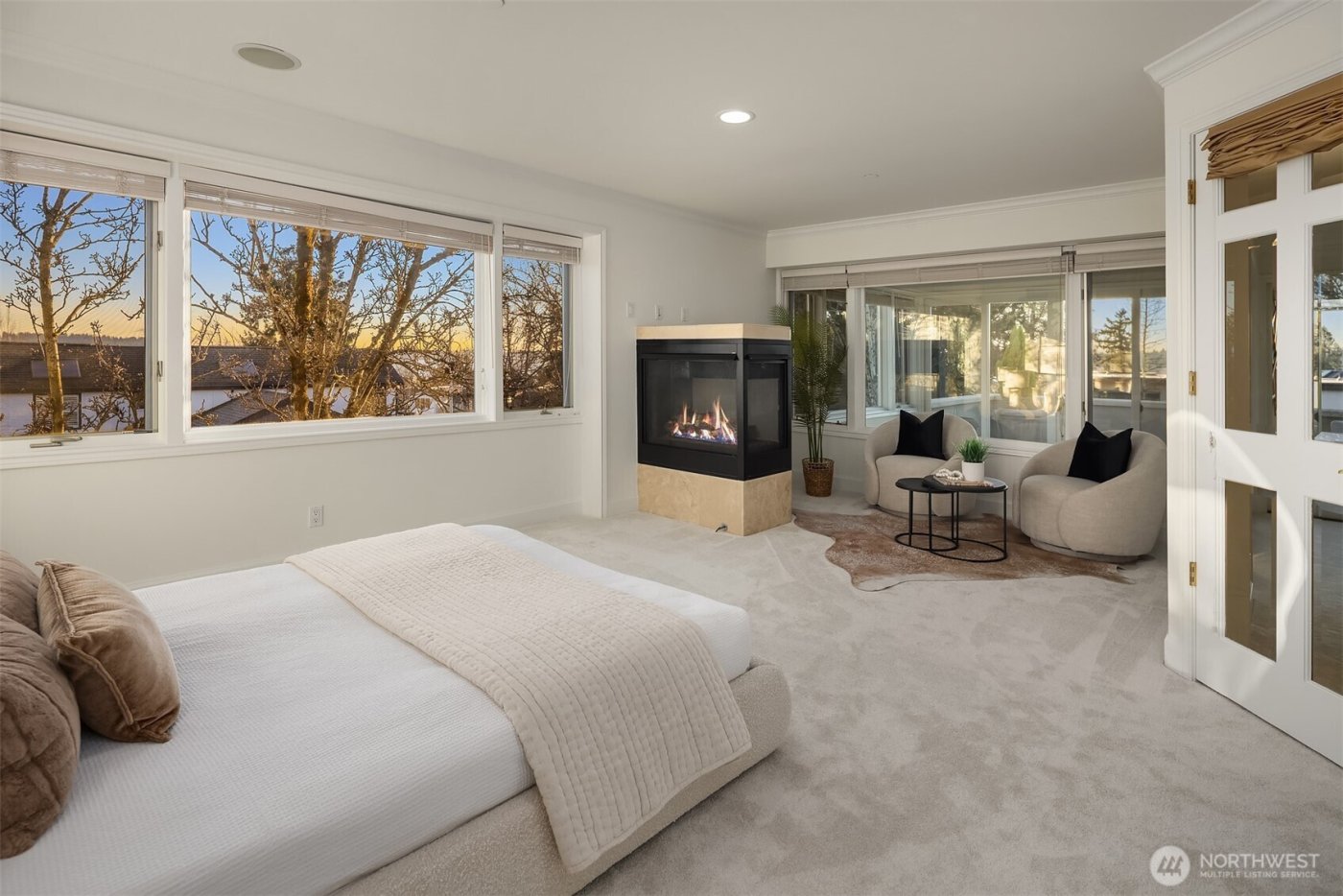 7 10th Avenue , Kirkland, WA 98033