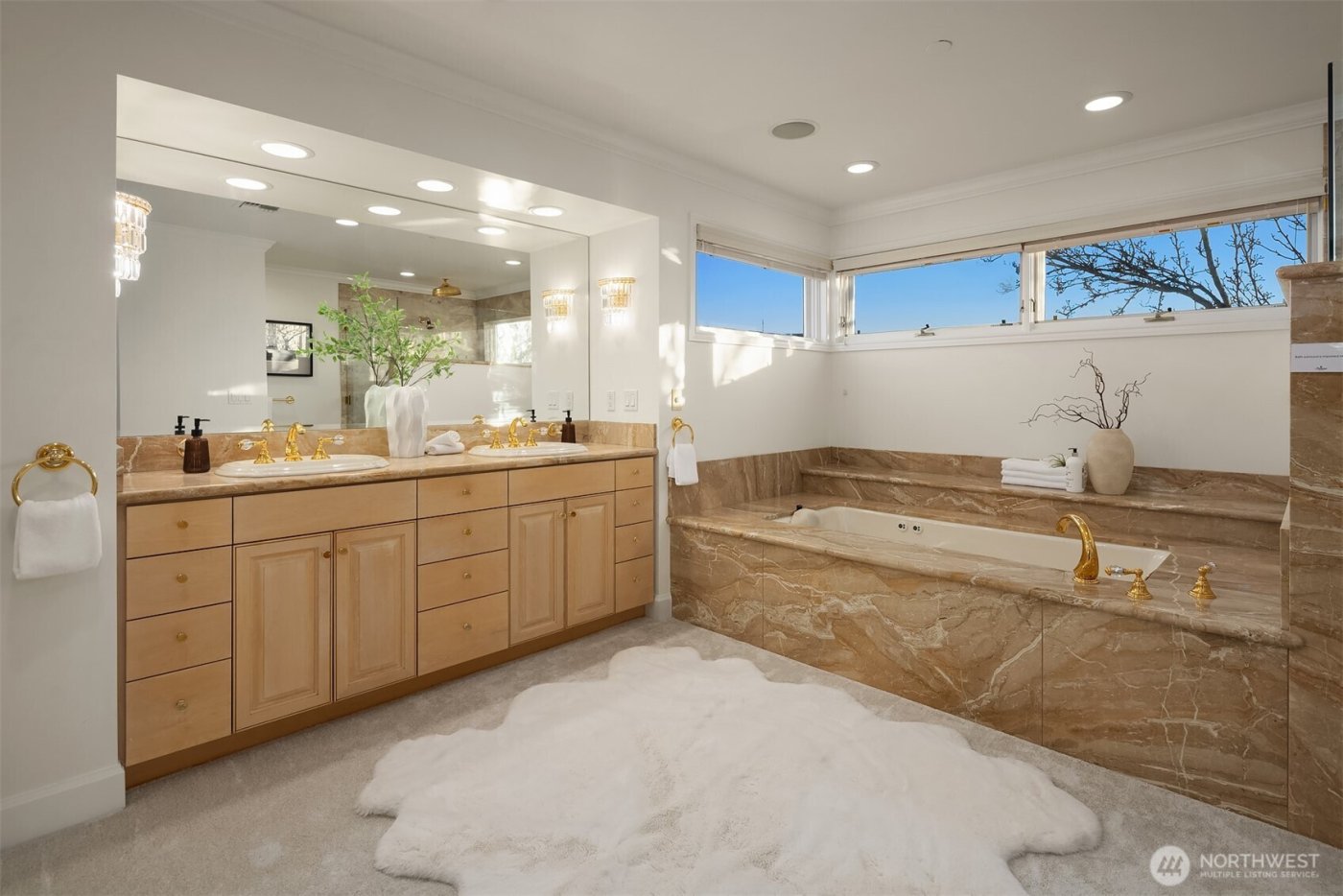 7 10th Avenue , Kirkland, WA 98033