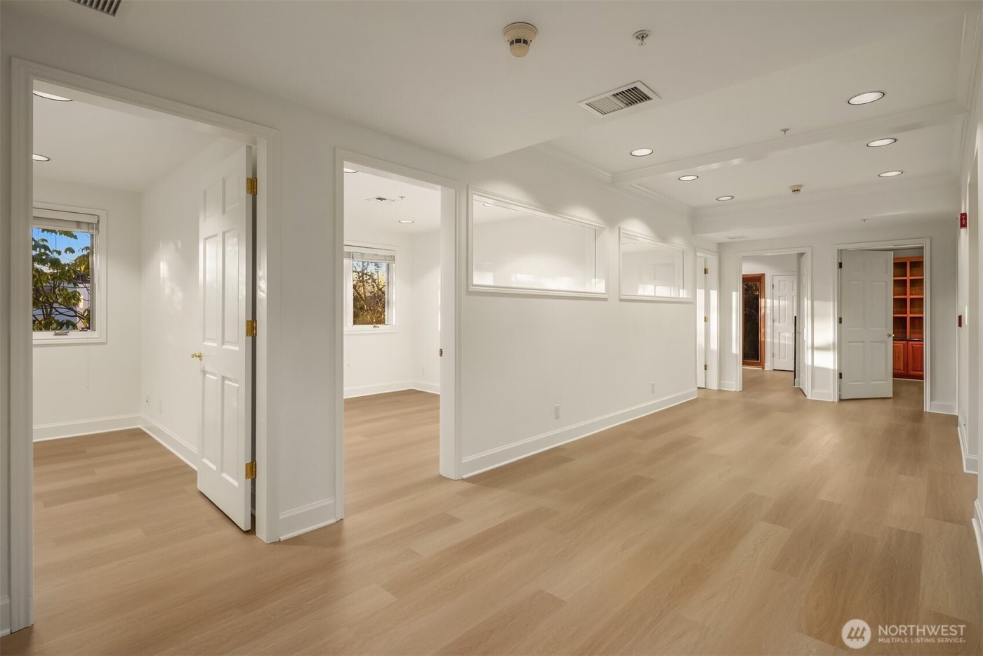 7 10th Avenue , Kirkland, WA 98033