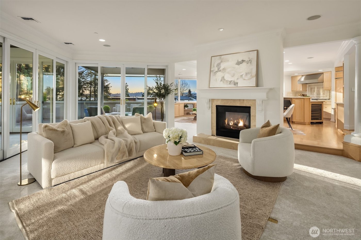 7 10th Avenue , Kirkland, WA 98033