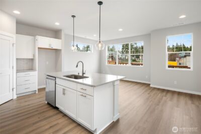 592 SW 97th Street #2, Seattle, WA 98106 - Photo 9