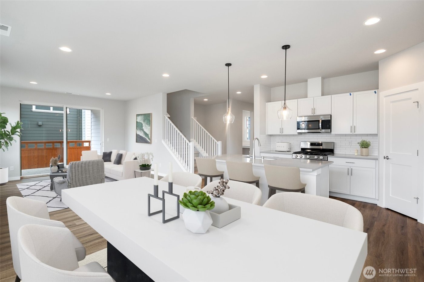 586 SW 97th St #3, Seattle, WA 98106