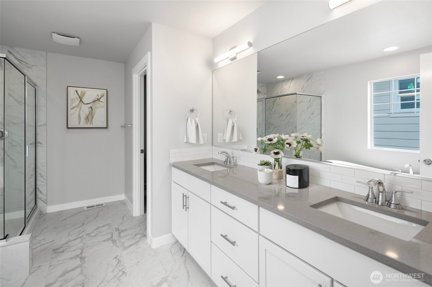 592 SW 97th Street #2, Seattle, WA 98106