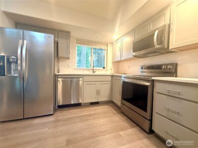 18240 E Clear lake Boulevard SE, Yelm, WA 98597 - Photo 8