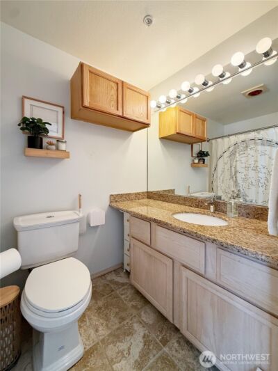 12050 15th Avenue NE #301, Seattle, WA 98125 - Photo 9