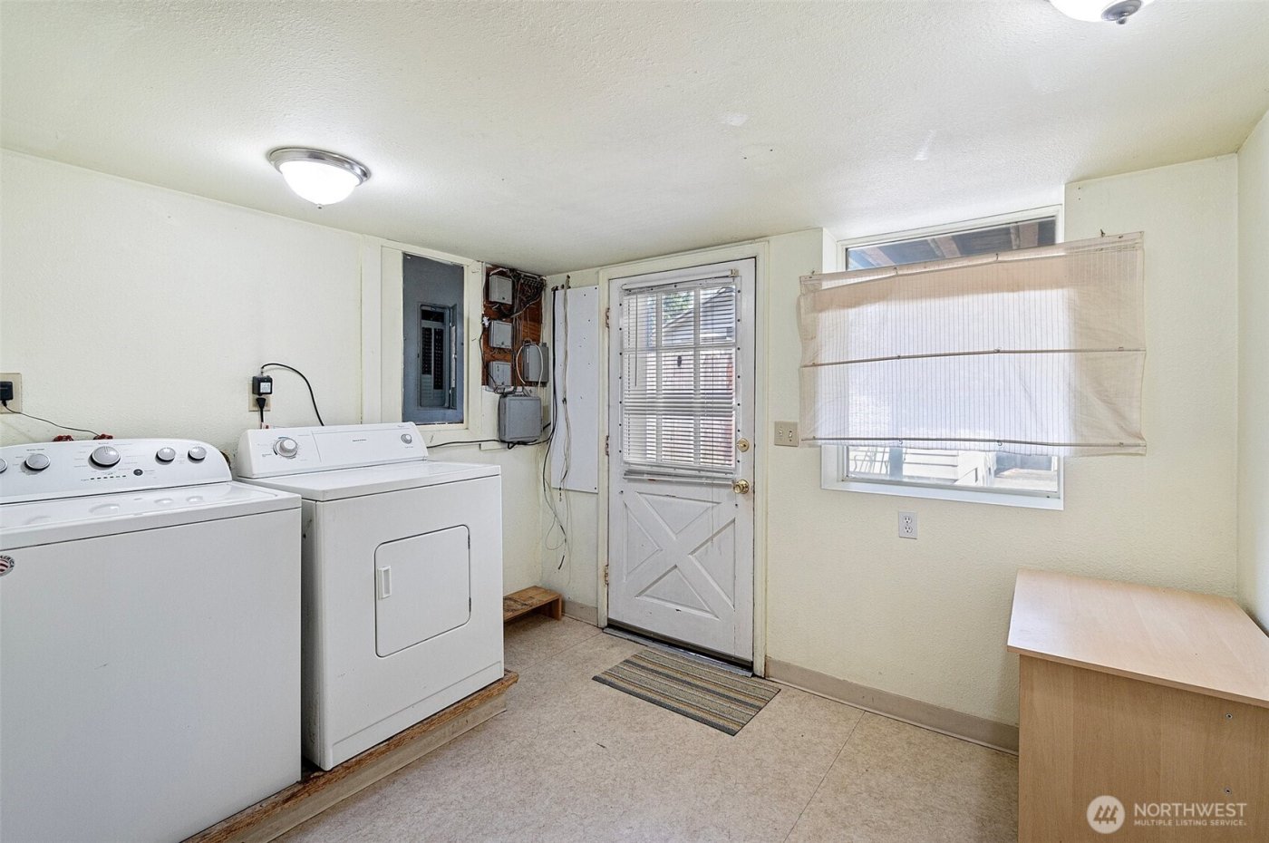 5016 7th Ave Ne , Seattle, WA 98105