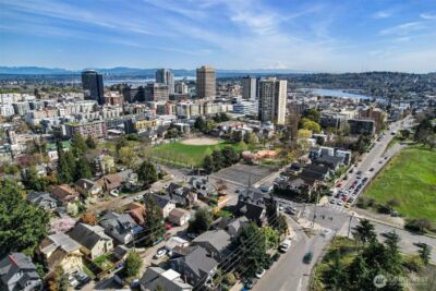 5016 7th Ave Ne , Seattle, WA 98105 - Photo 5