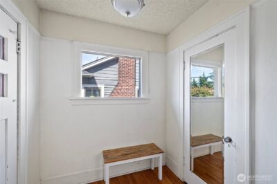 5016 7th Ave Ne , Seattle, WA 98105 - Photo 6