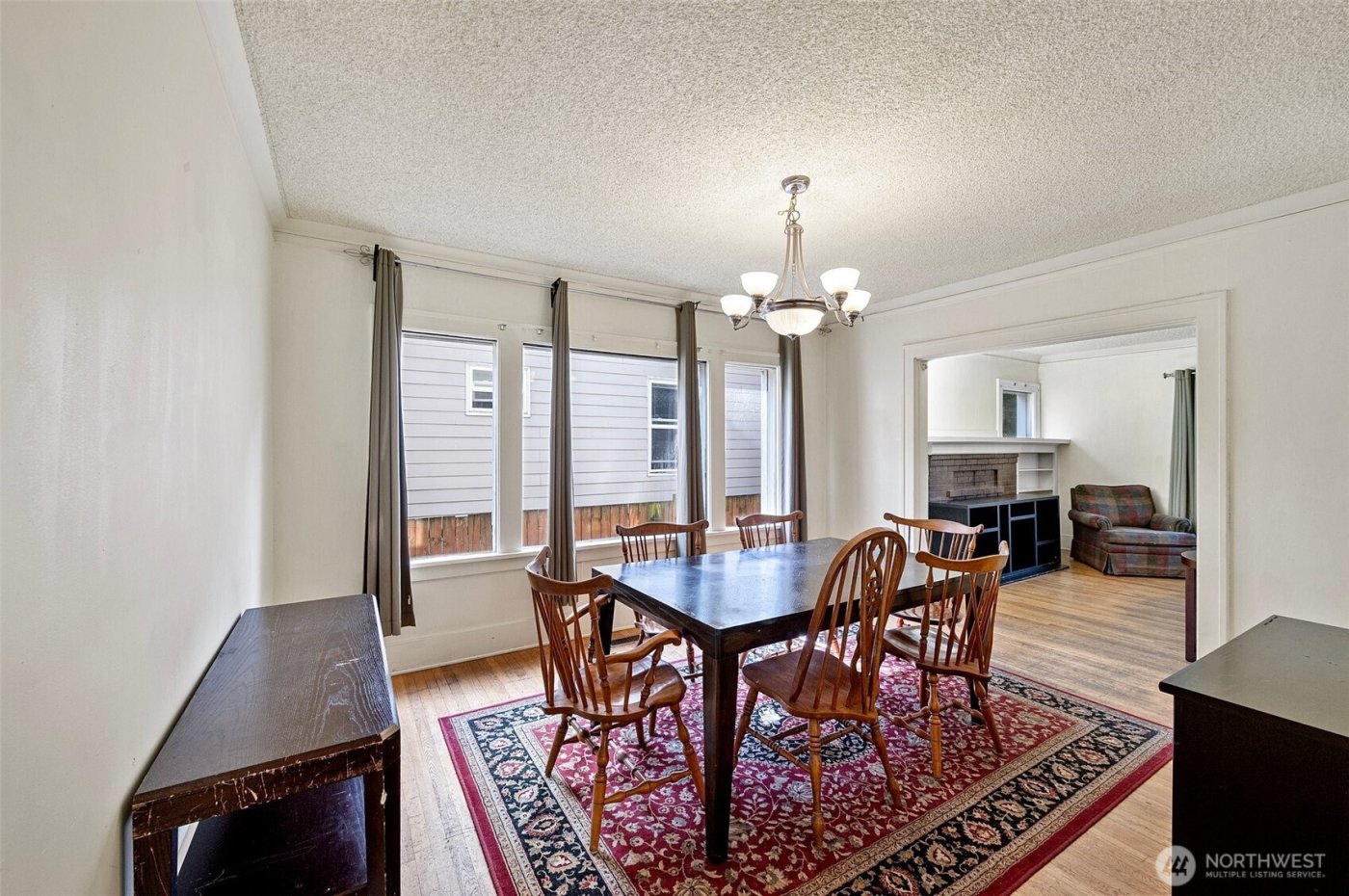 5016 7th Ave Ne , Seattle, WA 98105