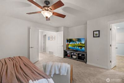 317 204th Place SE, Bothell, WA 98012 - Photo 17