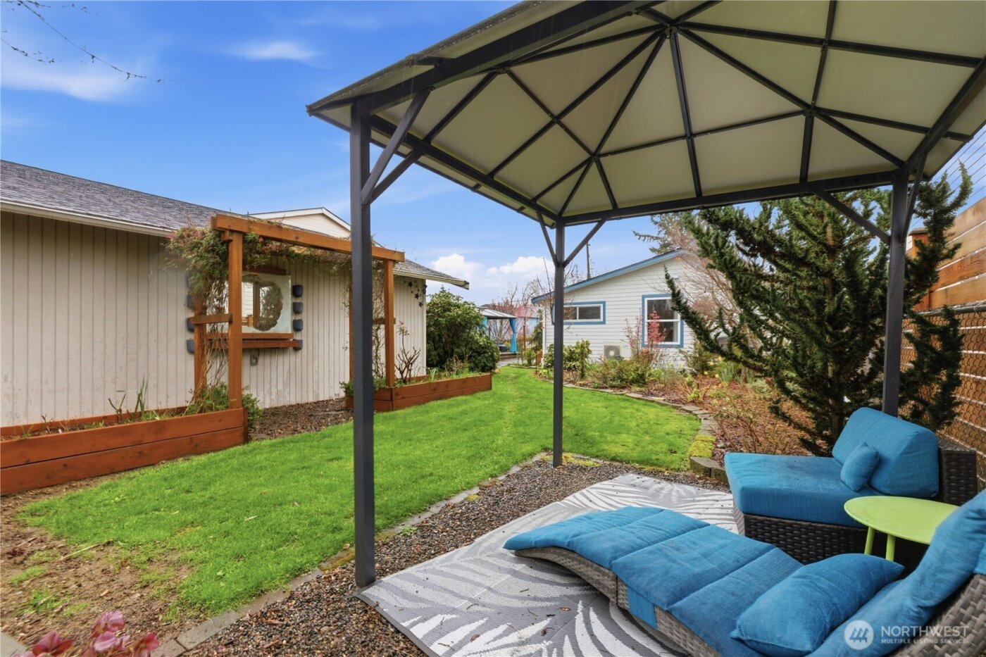 10611 2nd Place SW, Seattle, WA 98146