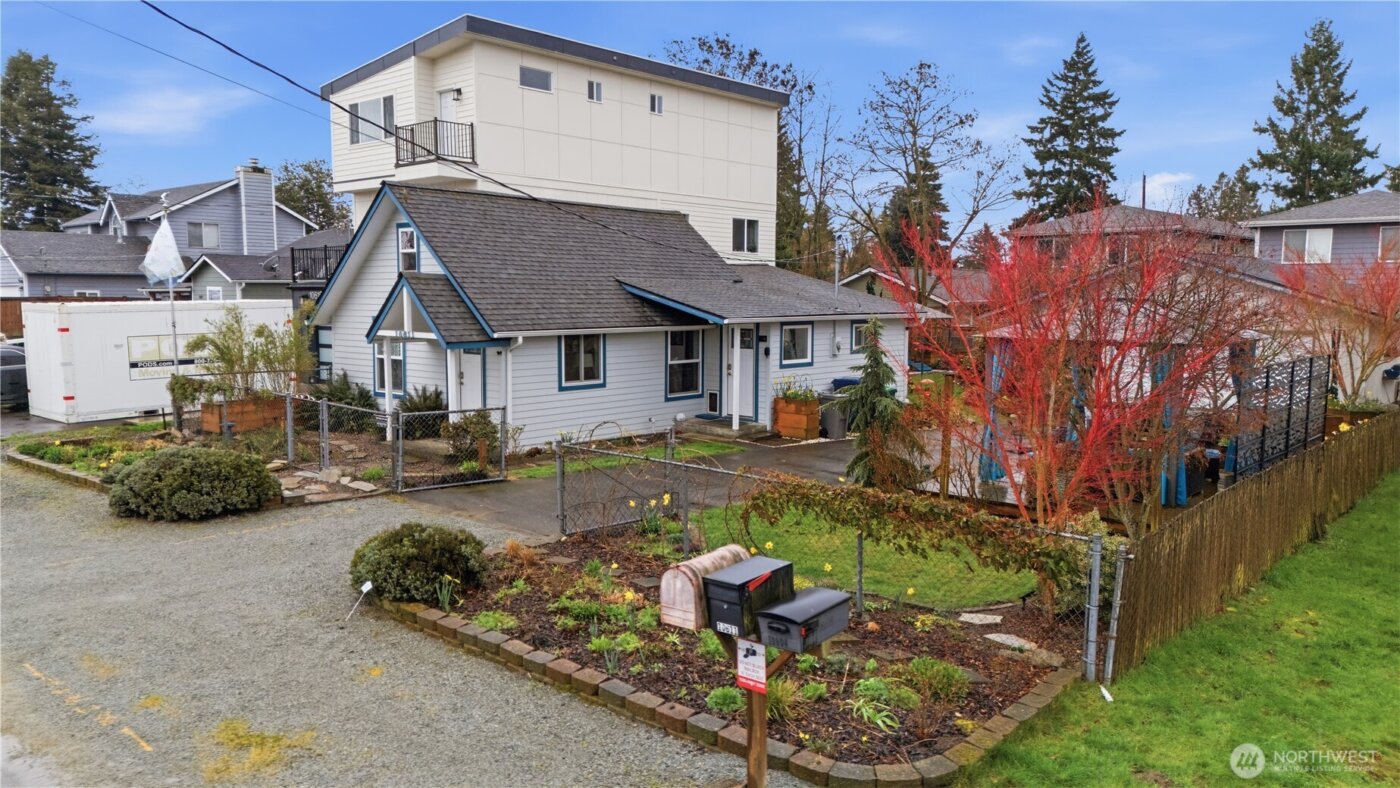 10611 2nd Place SW, Seattle, WA 98146