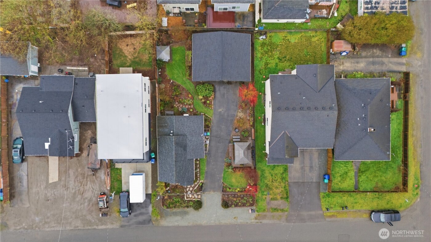 10611 2nd Place SW, Seattle, WA 98146