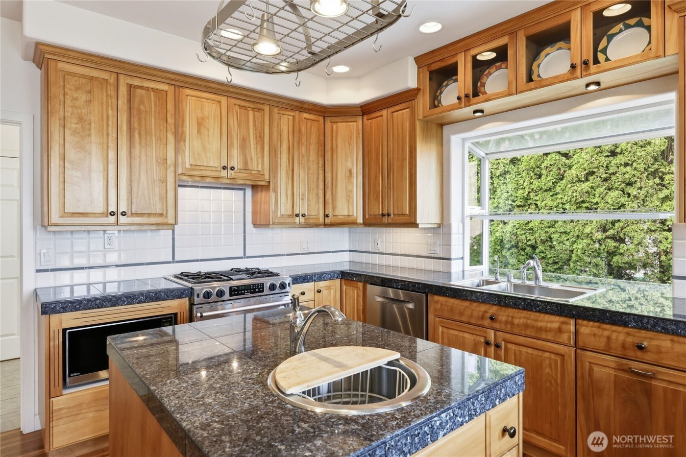 140 Trafalgar Drive , Port Townsend, WA 98368